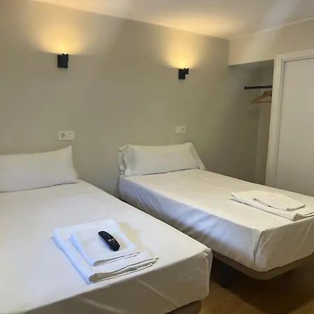 Hostal Mindanao Salamanca Esterno foto